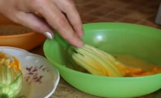 цветки кабачков в кляре