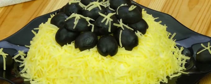 Салат слоеный Сытный