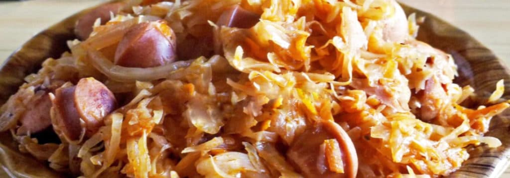 тушенная капуста с сосисками рецепт