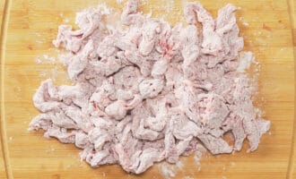 говядина обваленная в кукурузном крахмале