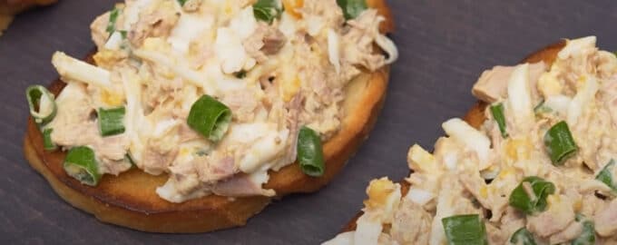 Гренки с начинкой из тунца рецепт