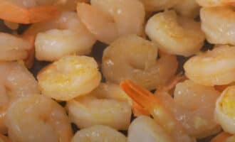 Креветки с чесноком