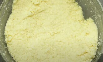 Кокосовая стружка с маслом и сгущенкой