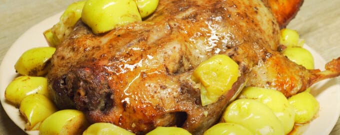 Утка с яблоками рецепт