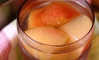 Яблочный компот с черносливом