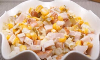 Салат с копченой курицей