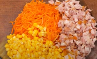 Салат с корейской морковью