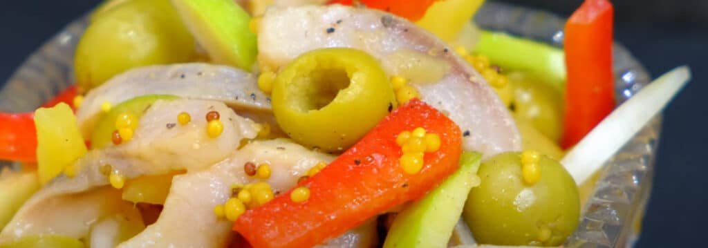 Салат с сельдью на праздничный стол