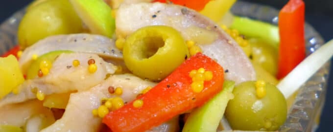 Салат с сельдью на праздничный стол