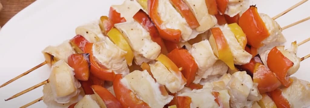 Шашлычки из курицы с овощами