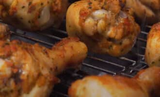 Куриный шашлык в овощном маринаде