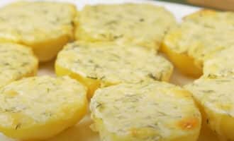 Картофель с сырной корочкой