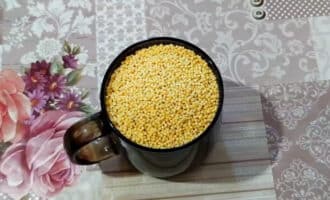 пшено в стакане