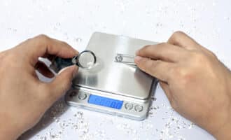 весы для драгоценных изделий